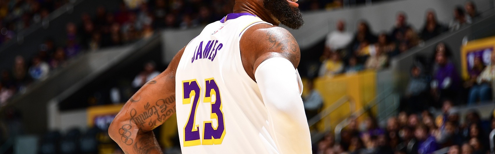 开云kaiyun平台-夸梅：只有评价詹姆斯时数据才有用 但他的数据都是垃圾时间刷的