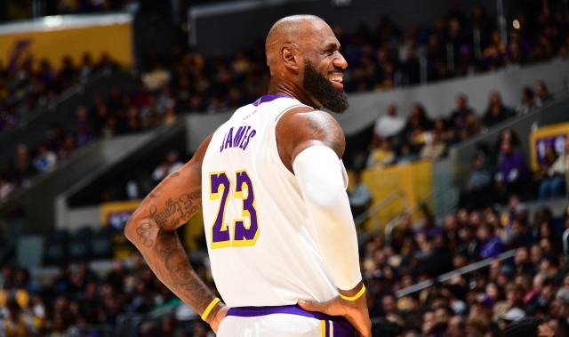 开云kaiyun平台-夸梅：只有评价詹姆斯时数据才有用 但他的数据都是垃圾时间刷的