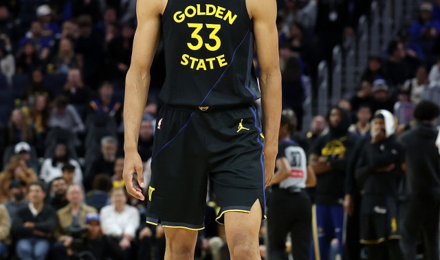 开云kaiyun网页版-双向合同球员！莱昂斯9分钟4中2拿到6分5板 罚球2中2