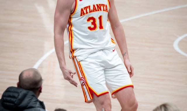 开云kaiyun首页-兰戴尔老鹰首秀砍26+11+5+4帽，火箭弃将爆发|体育赛事讨论|休斯敦火箭队|赛季表现|亚特兰大老鹰队|nba_新浪体育_新浪新闻