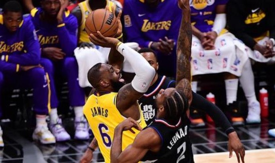 第四节为何依然不放弃？詹姆斯：我们新阵容欠磨合